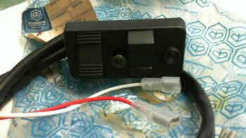 COMMUTATORE LUCI VESPA PIAGGIO 215871