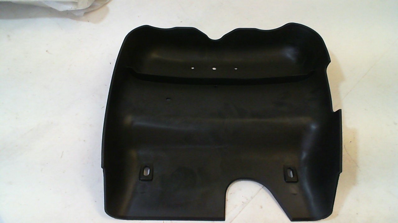 CHIUSURA INFERIORE SPOILER X8 X-EVO PIAGGIO 623635 - immagine 3