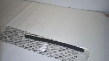 PROTEZIONE PANNELLO FRONTALE GUARNIZIONE PORTER PIAGGIO D5574187Z01