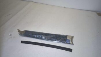GUARNIZIONE SUPERIORE PORTA DX/SX APE  PIAGGIO 212069