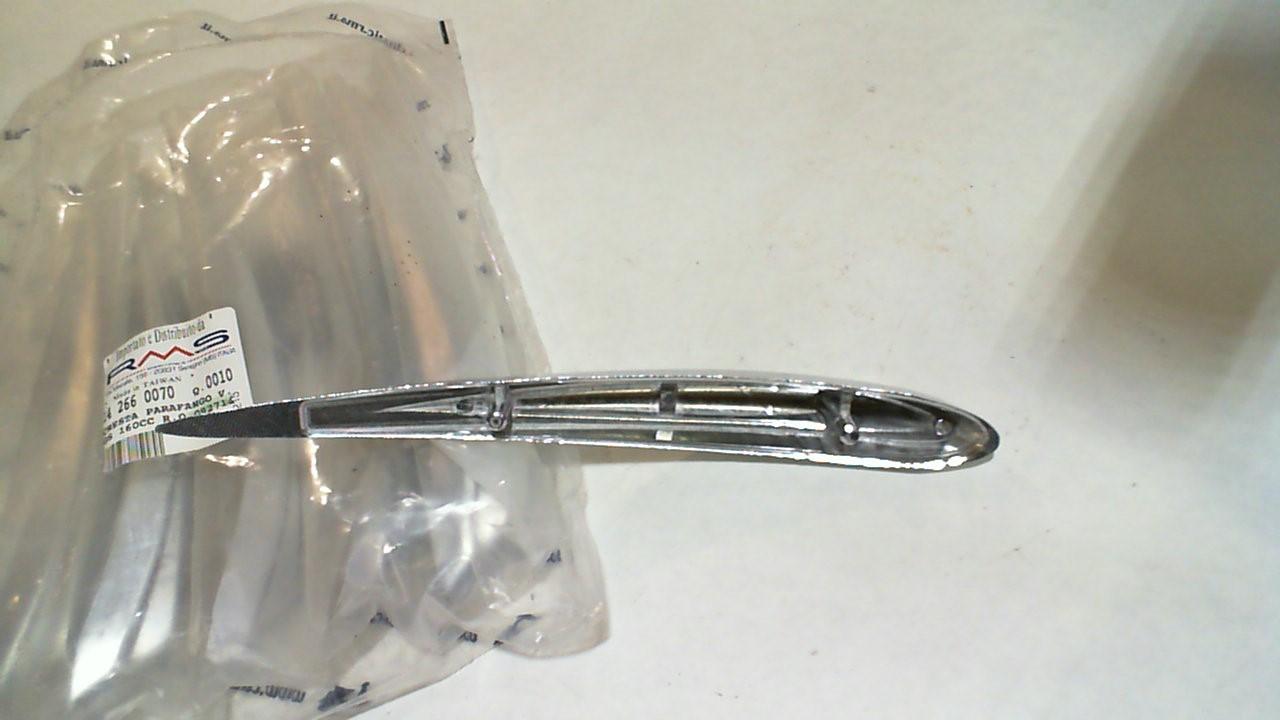 CRESTA IN ALLUMINIO PARAFANGO ANTERIORE PIAGGIO VESPA GS 125 150 160 RMS 142660070 - immagine 3