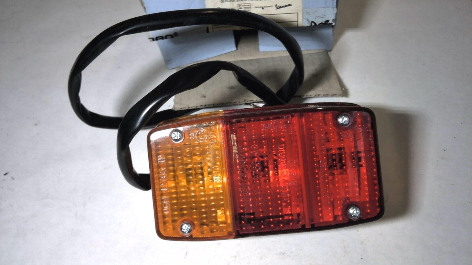 FANALE POSTERIORE SX APE PIAGGIO 155632
