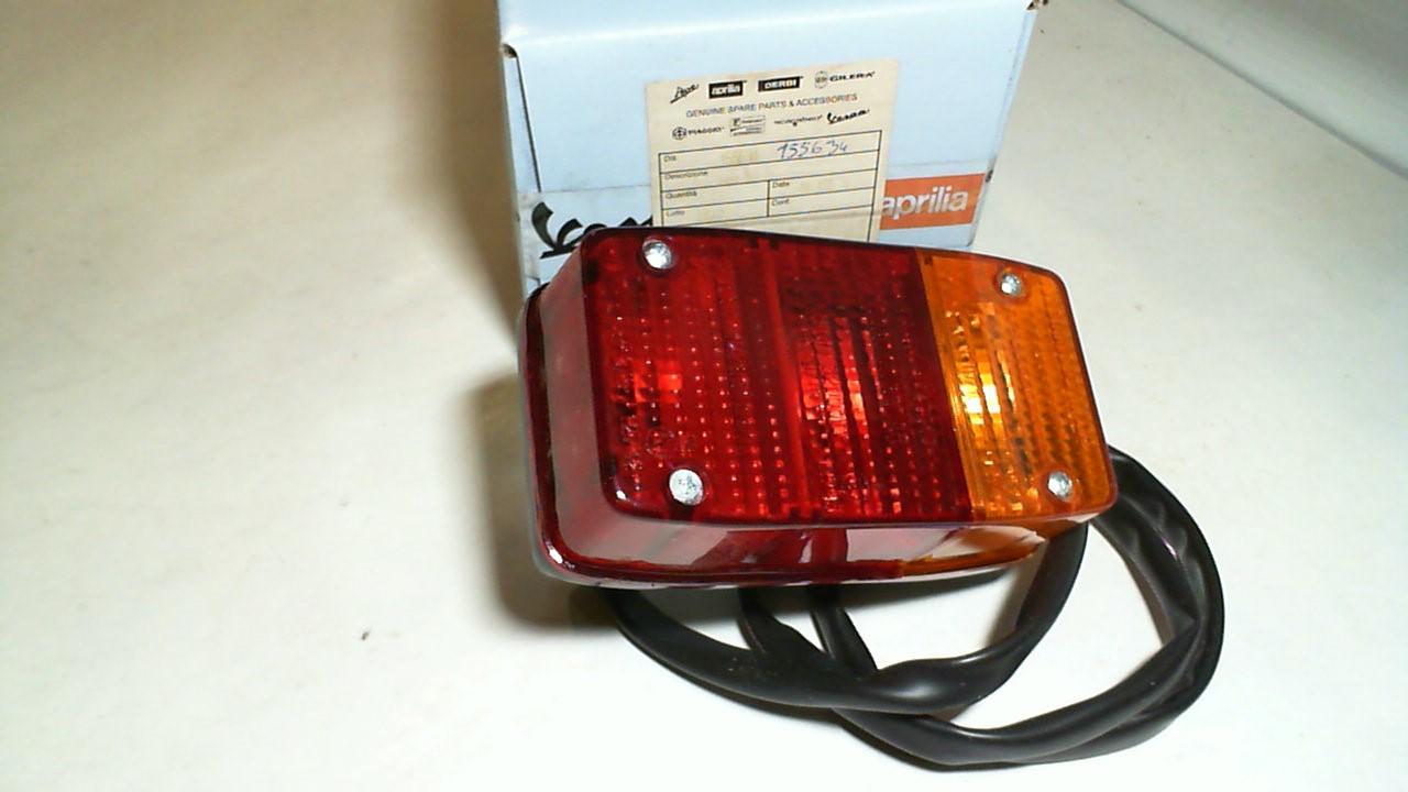 FANALE POSTERIORE DX APE PIAGGIO 155634