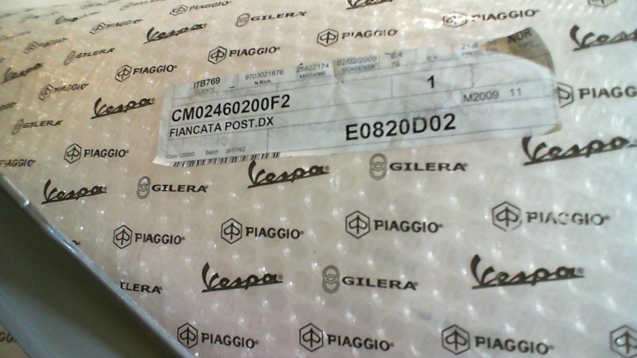 FIANCATA POSTERIORE DX. BEVERLY PIAGGIO CM02460200F2 - immagine 4