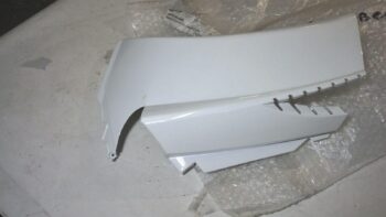 SEMISCUDO LATERALE DX SCARABEO APRILIA AP8184546