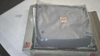 PORTAPACCHI GRIGIO GIVI E67