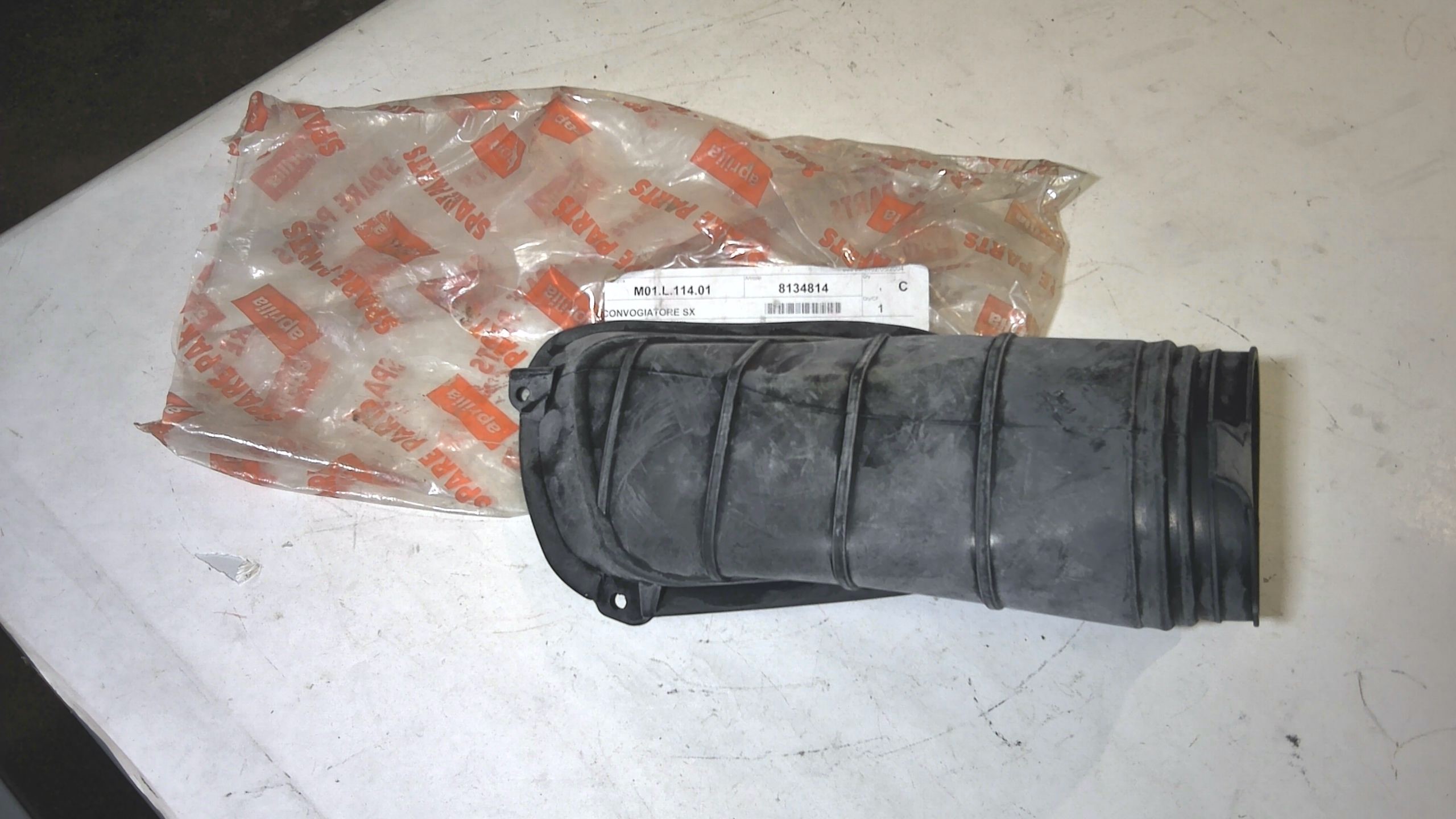 CONVOGLIATORE SX ATLANTIC APRILIA AP8134814
