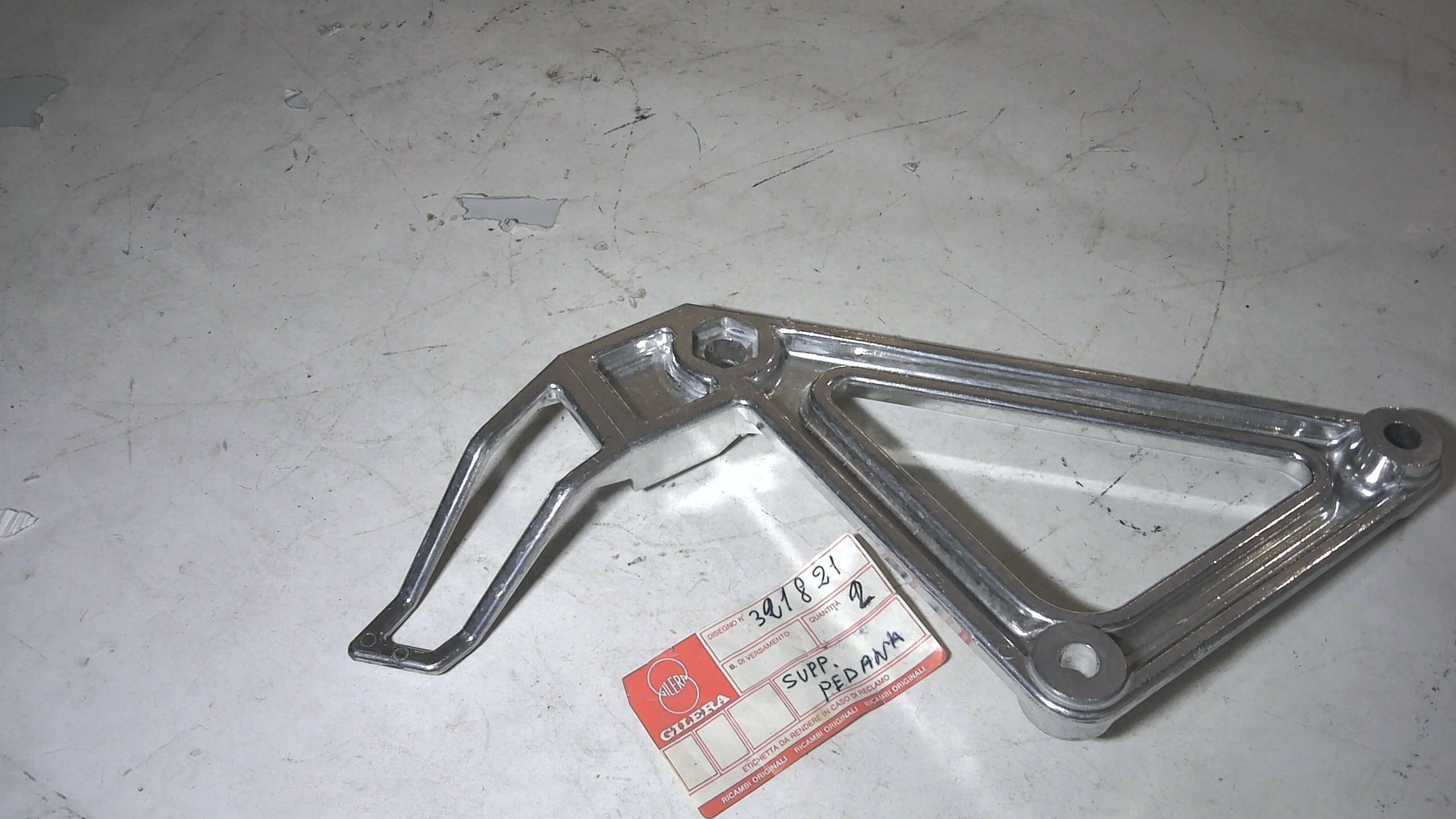 SUPPORTO PEDANA GILERA DAKOTA COD 321821 - immagine 3
