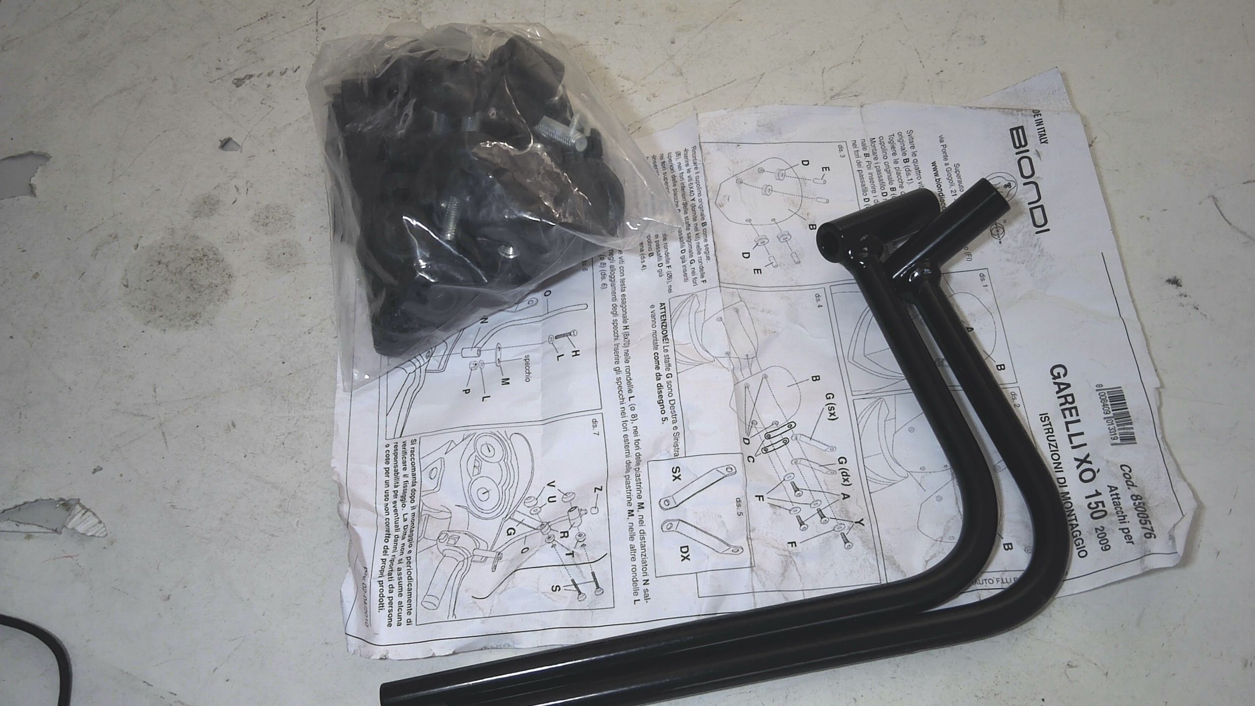 KIT ATTACCHI PARABREZZA GARELLI XO 150 BIONDI 8500576 - immagine 2
