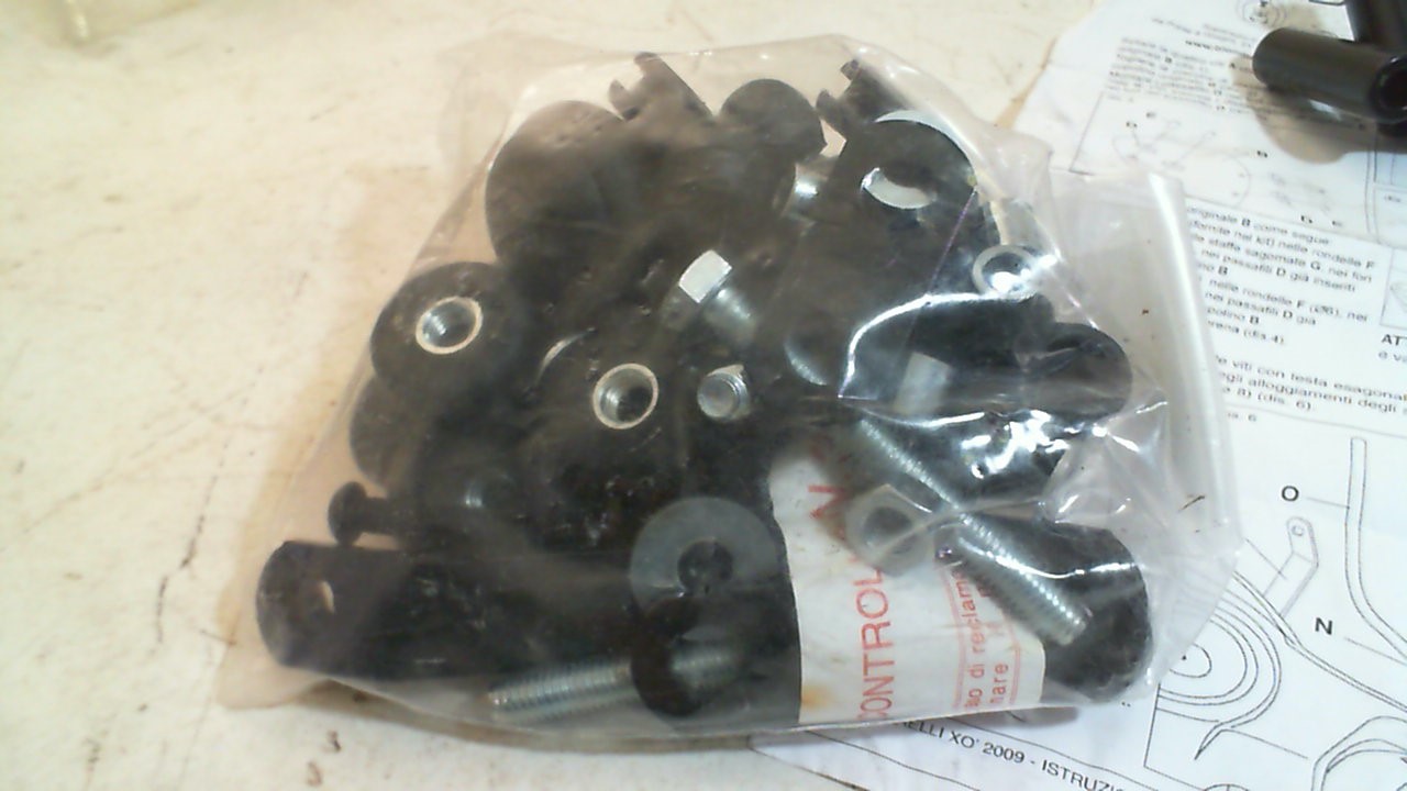 KIT ATTACCHI PARABREZZA GARELLI XO 150 BIONDI 8500576 - immagine 4