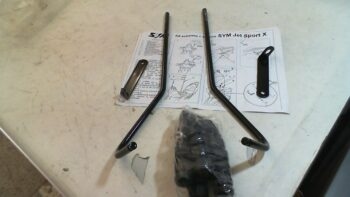 KIT ATTACCHI PARABREZZA SYM JET SPORT X