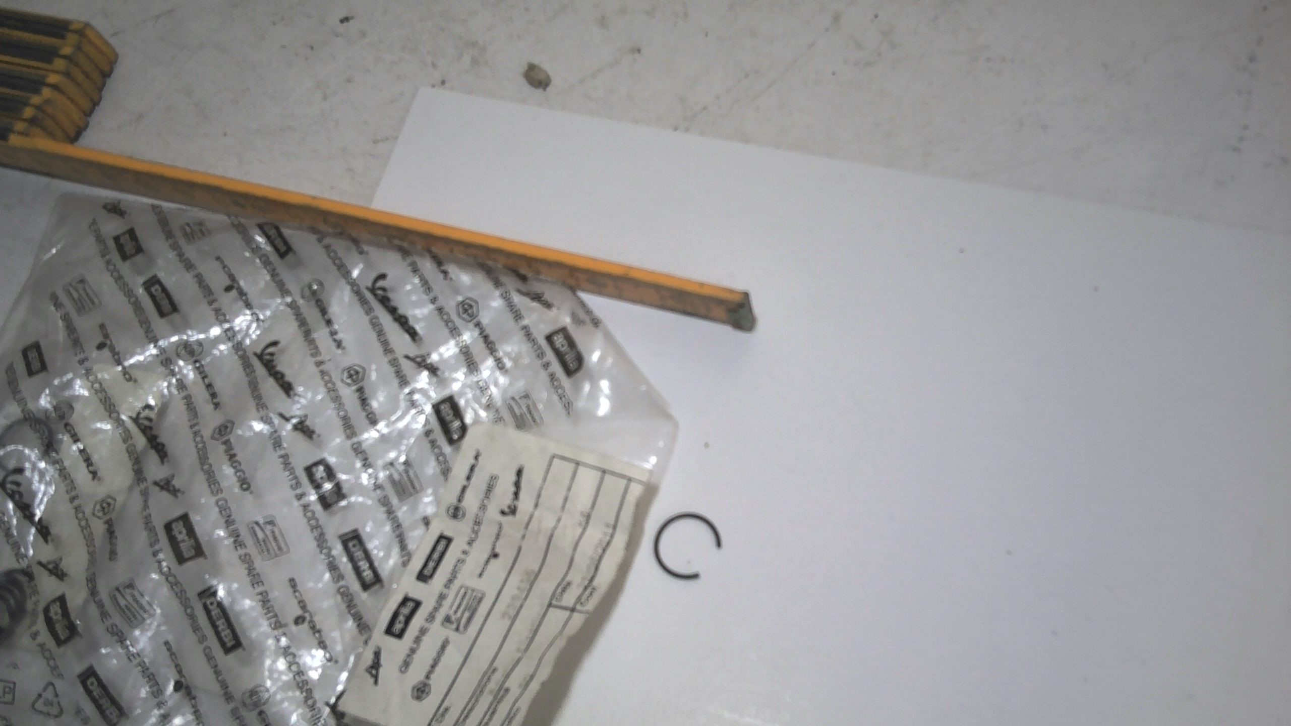 ANELLO ELASTICO SPINOTTO PIAGGIO 239455