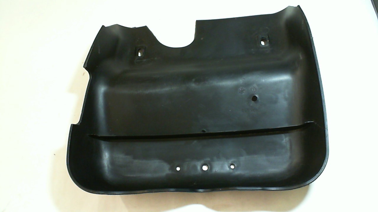 CHIUSURA INFERIORE SPOILER X8 X-EVO PIAGGIO 623635 USATO - immagine 3