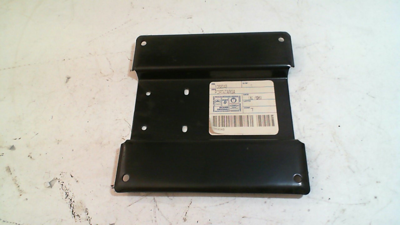 PORTATARGA APE PIAGGIO 1052043