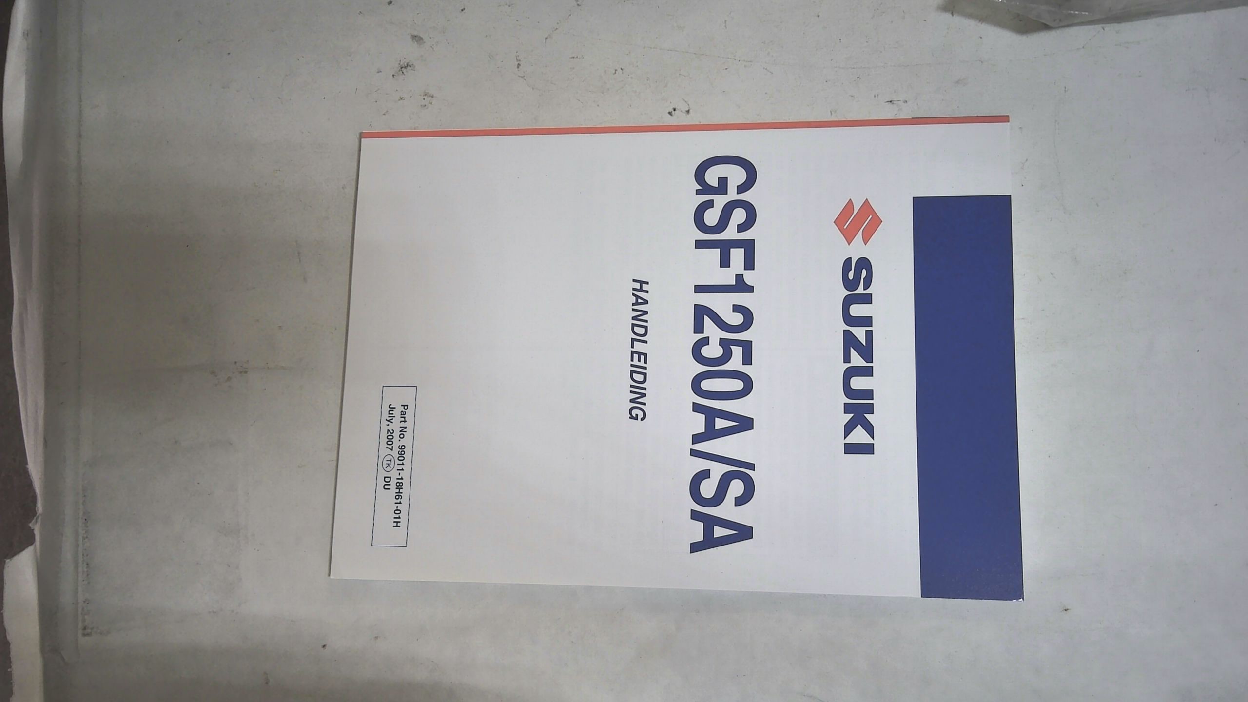 USO E MANUTENZIONE GSF1250A/SA BANDIT SUZUKI 99011-18h61-01H