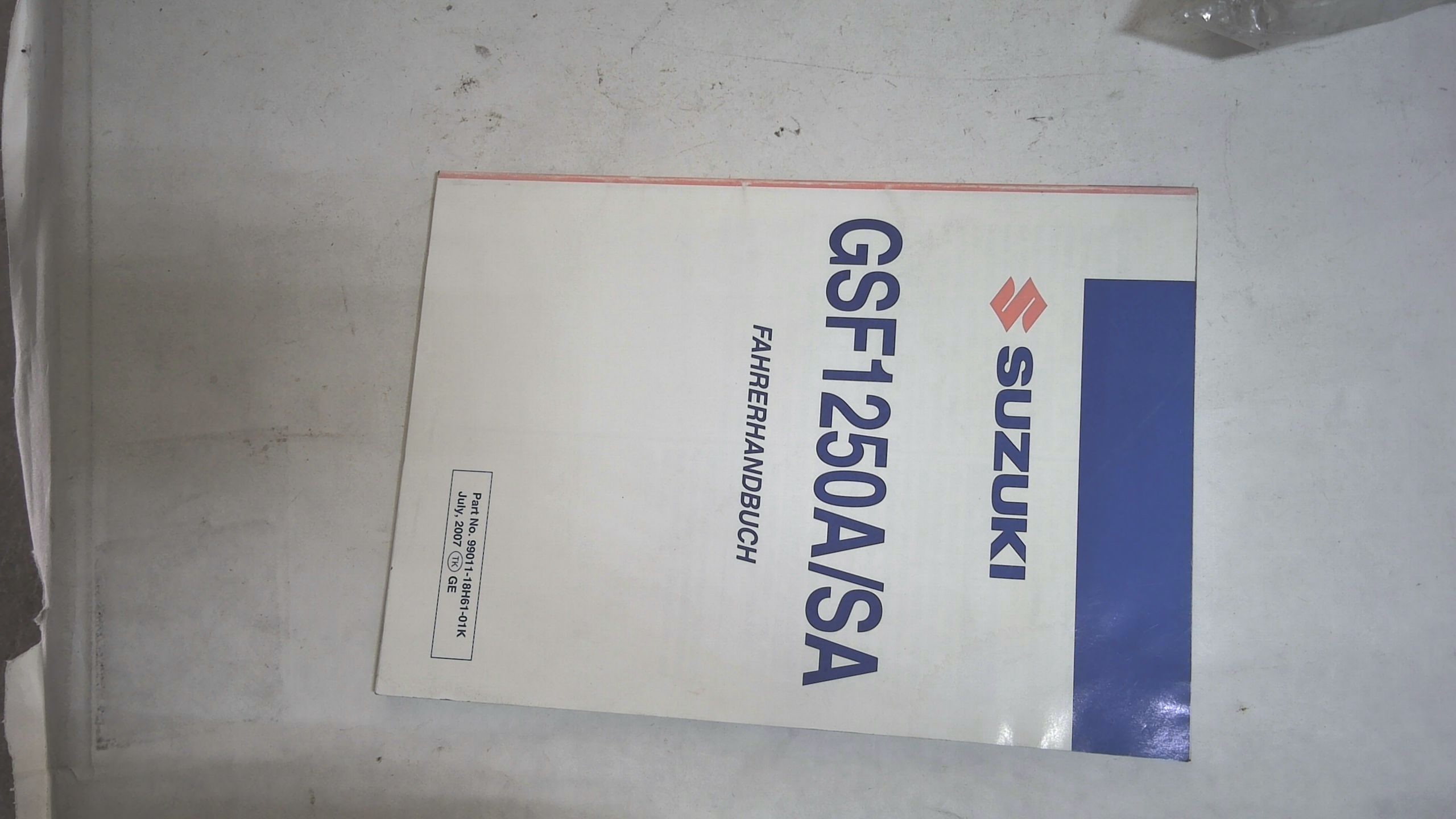 USO E MANUTENZIONE GSF1250A/SA BANDIT SUZUKI 99011-18h61-01K