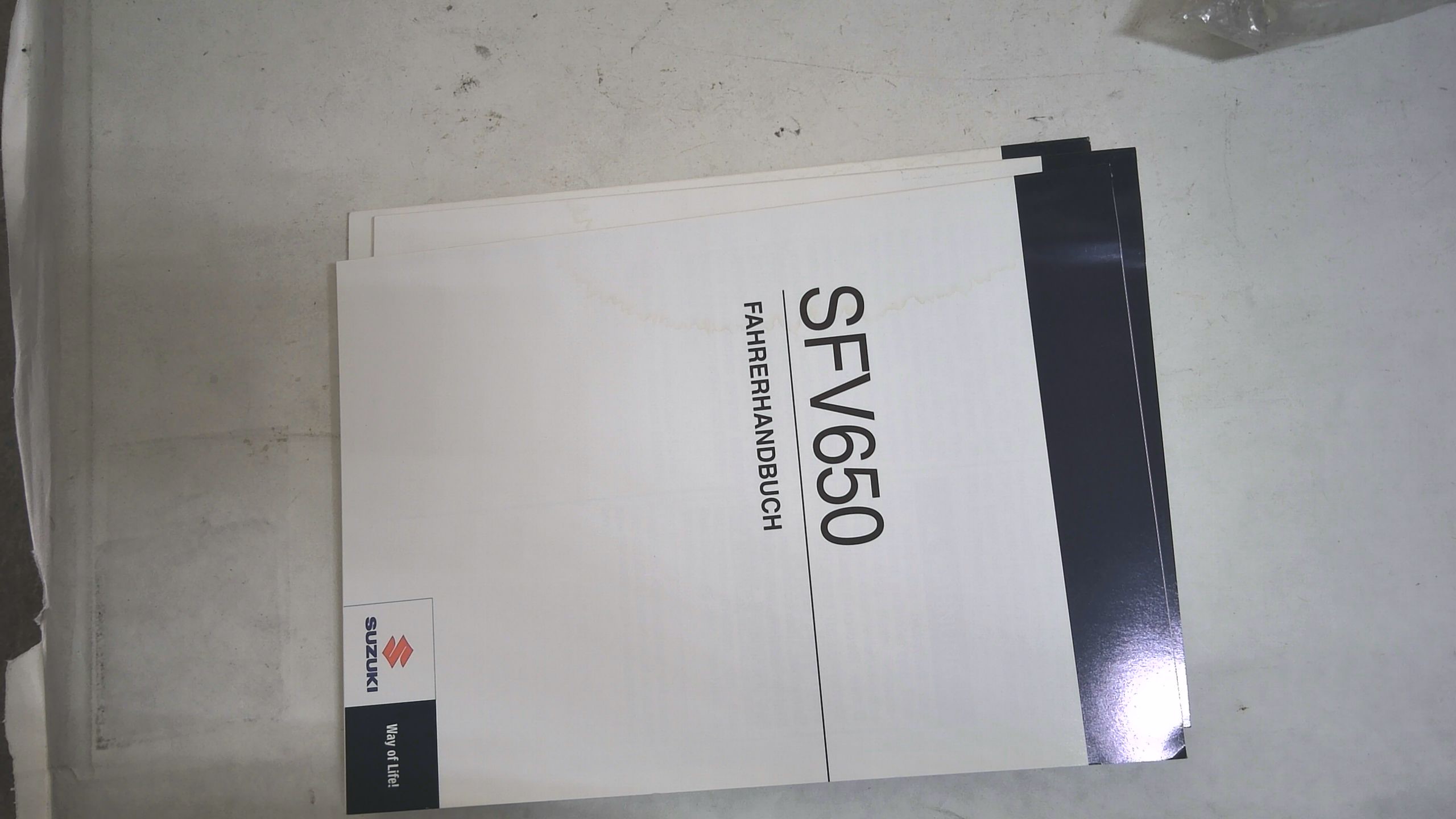 USO E MANUTENZIONE SFV650 SUZUKI 99011-44h50-SDE - immagine 2