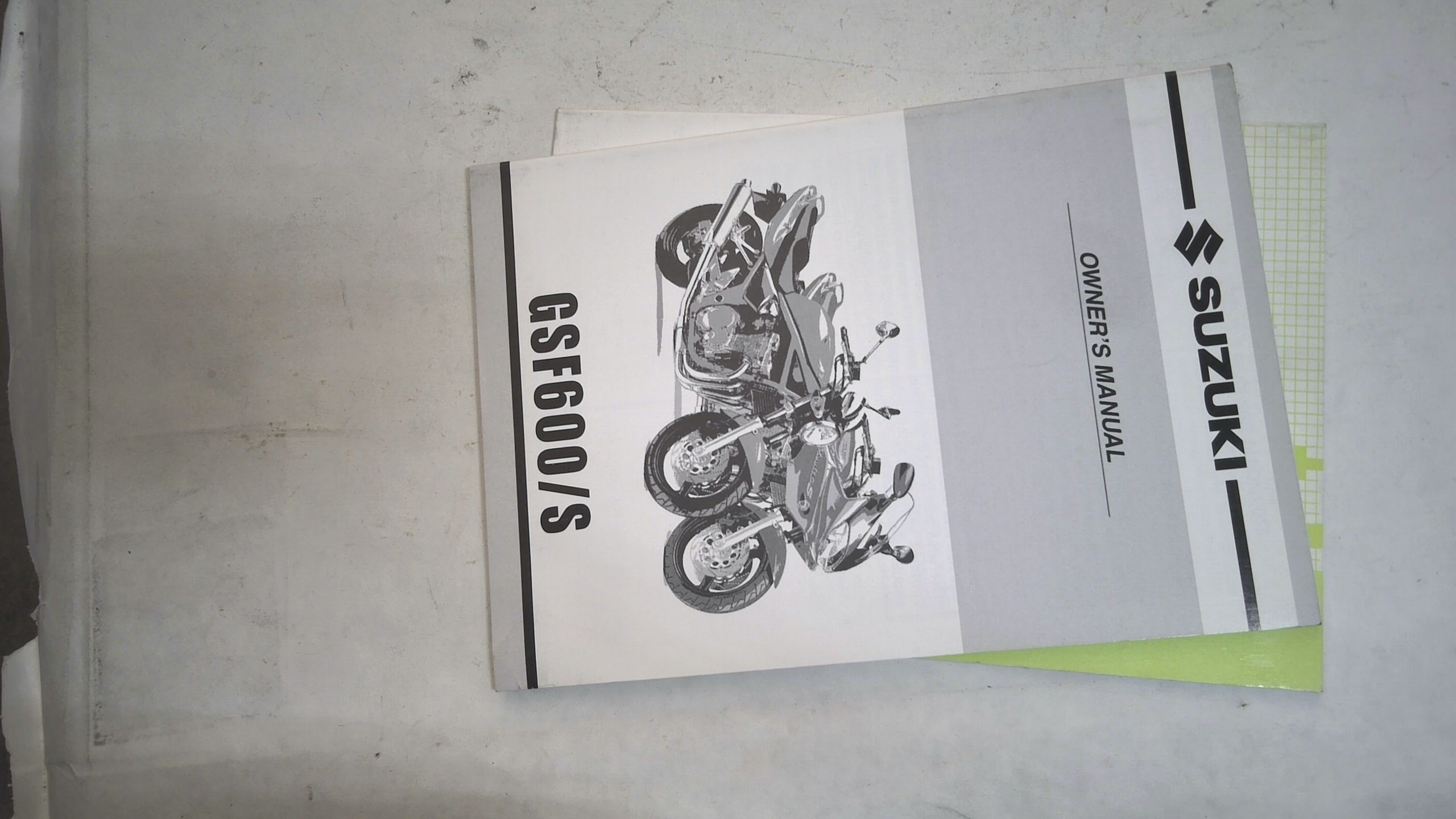 USO E MANUTENZIONE GSF600 SUZUKI 99011-31F51-01F