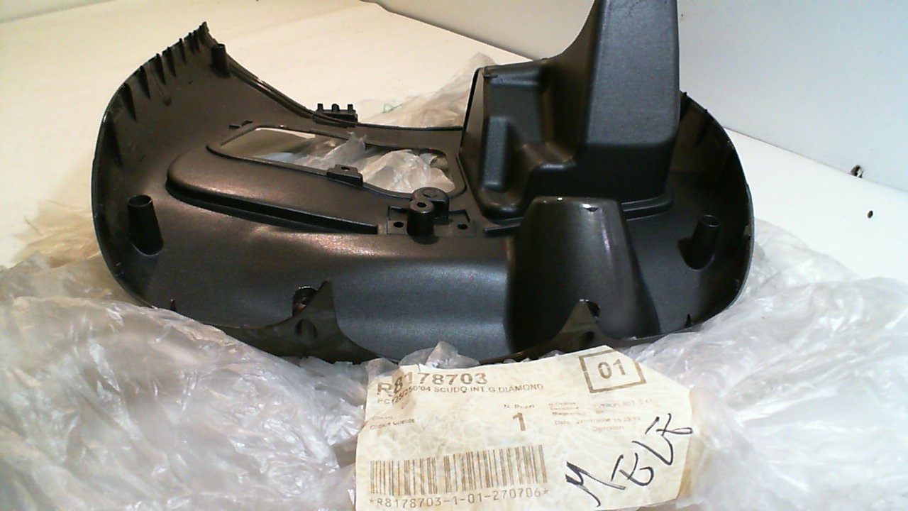 SCUDO INTERNO SCARABEO APRILIA AP8178703 - immagine 5