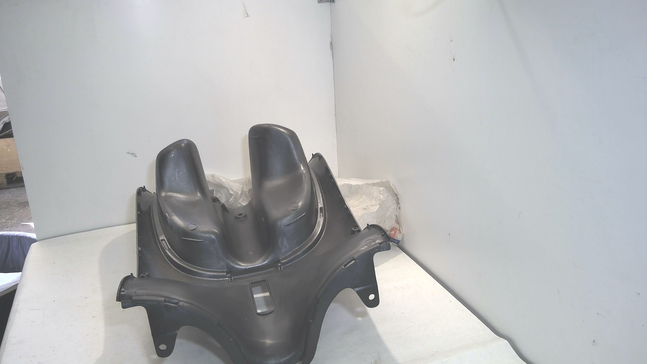 SCUDO INTERNO GRIGIO SCARABEO APRILIA AP8238907 - immagine 3
