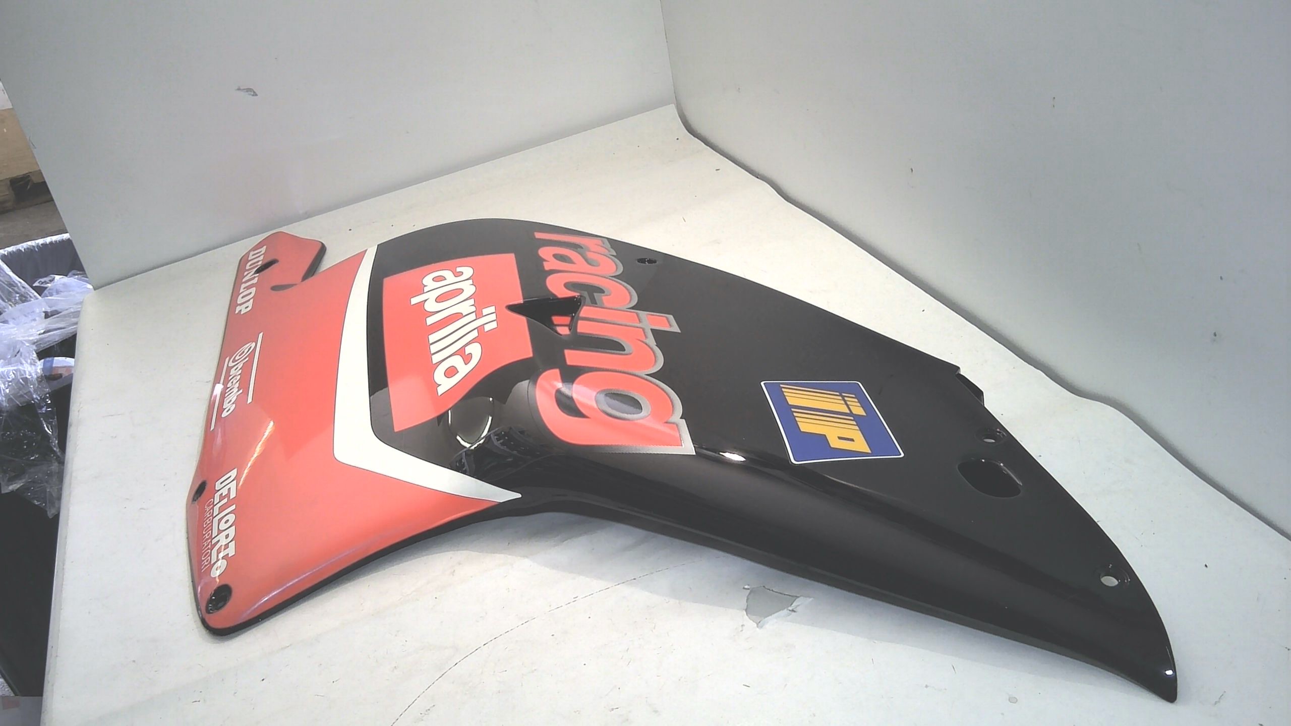 FIANCATA DX APRILIA RS 125 AP8148666 - immagine 2
