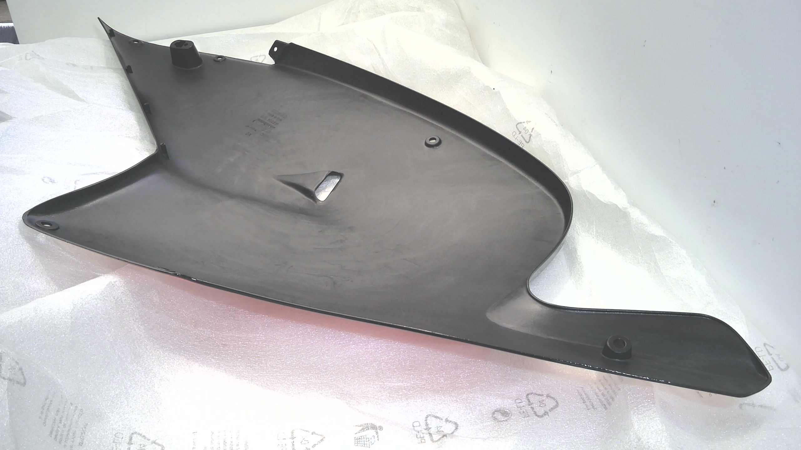 FIANCATA DX APRILIA RS 125 AP8148666 - immagine 4
