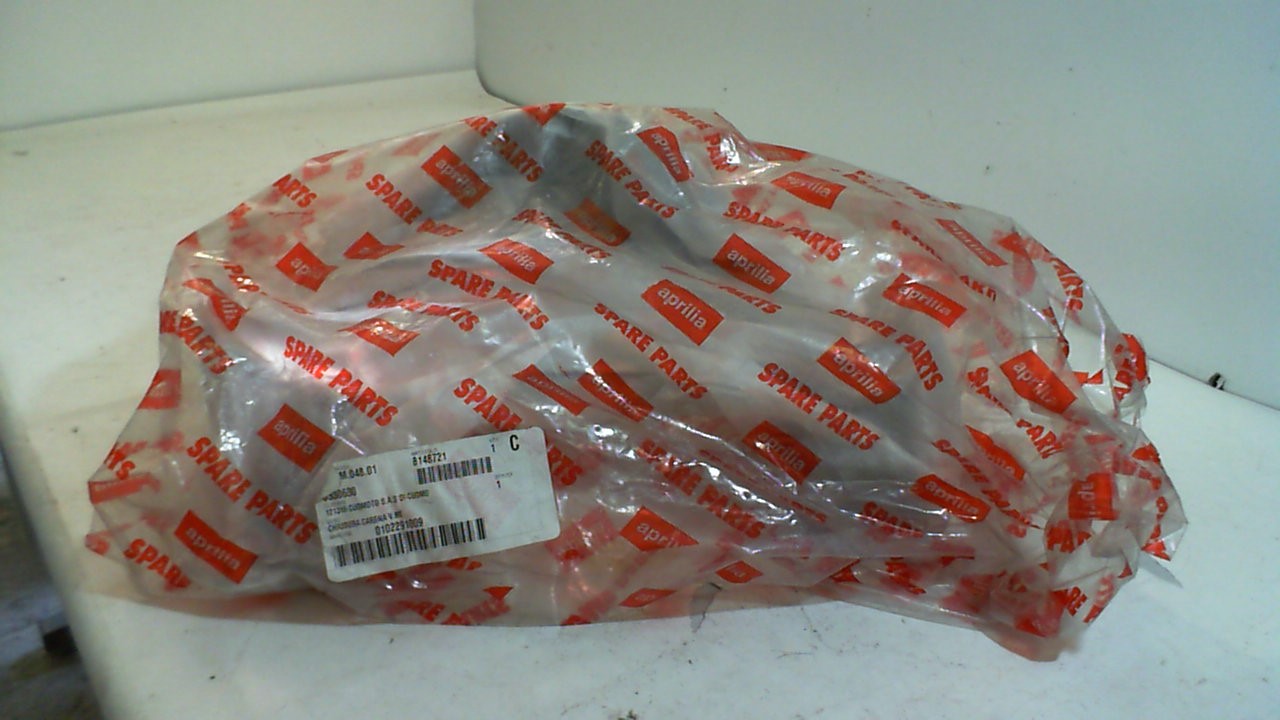 CHIUSURA CARENA PEGASO APRILIA AP8148721 - immagine 2