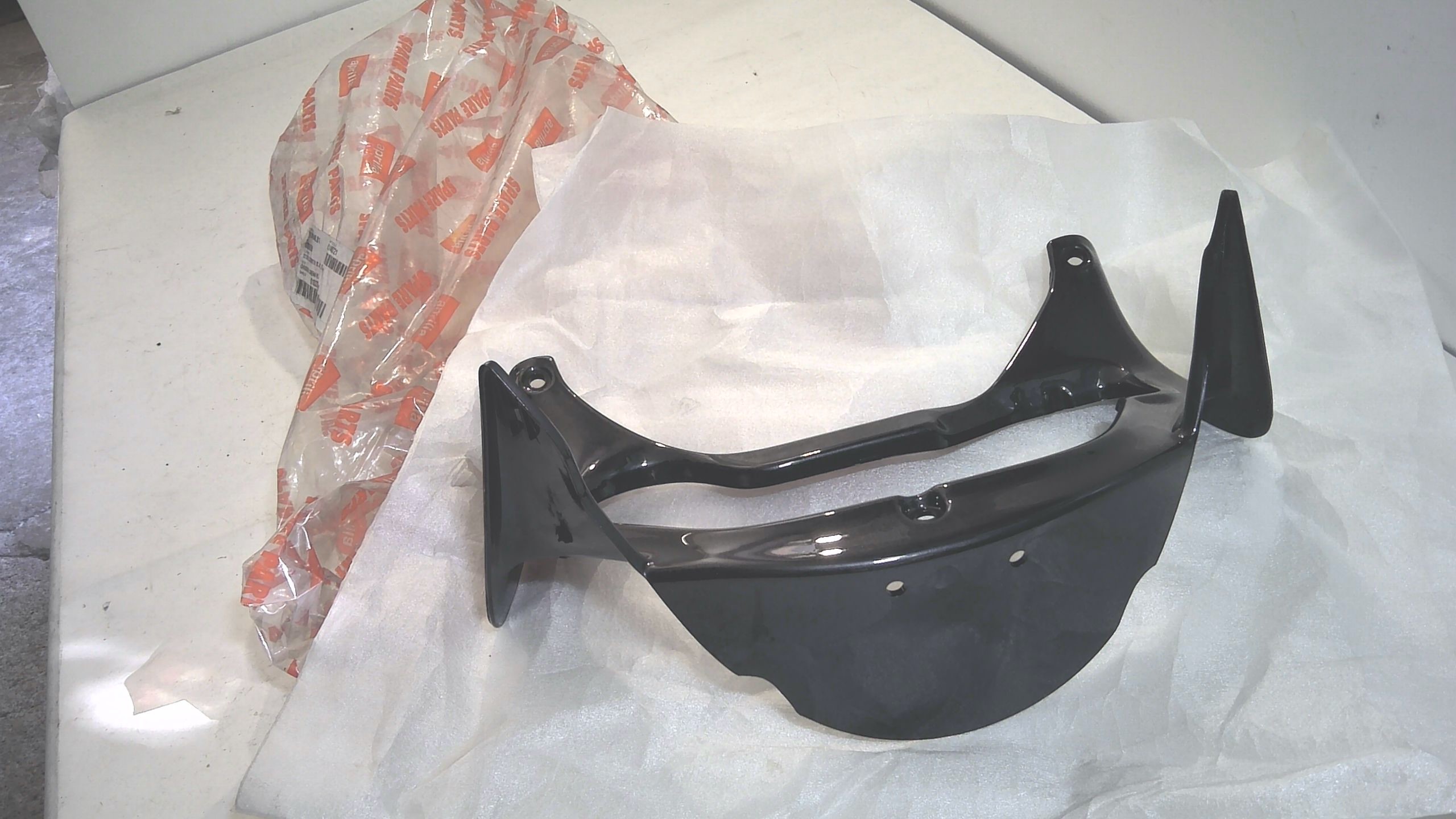 CHIUSURA CARENA PEGASO APRILIA AP8148721 - immagine 6