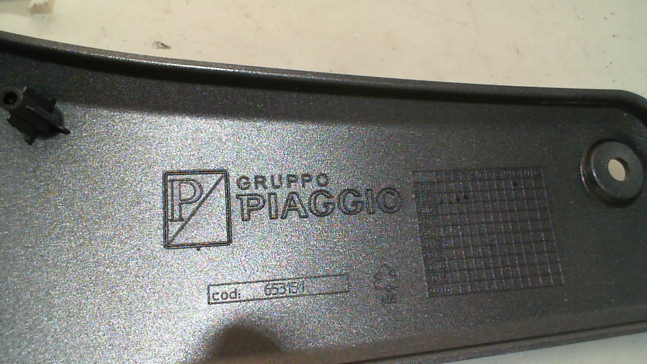 COPERTURA LATERALE DX GP 800 GILERA 653151 - immagine 6