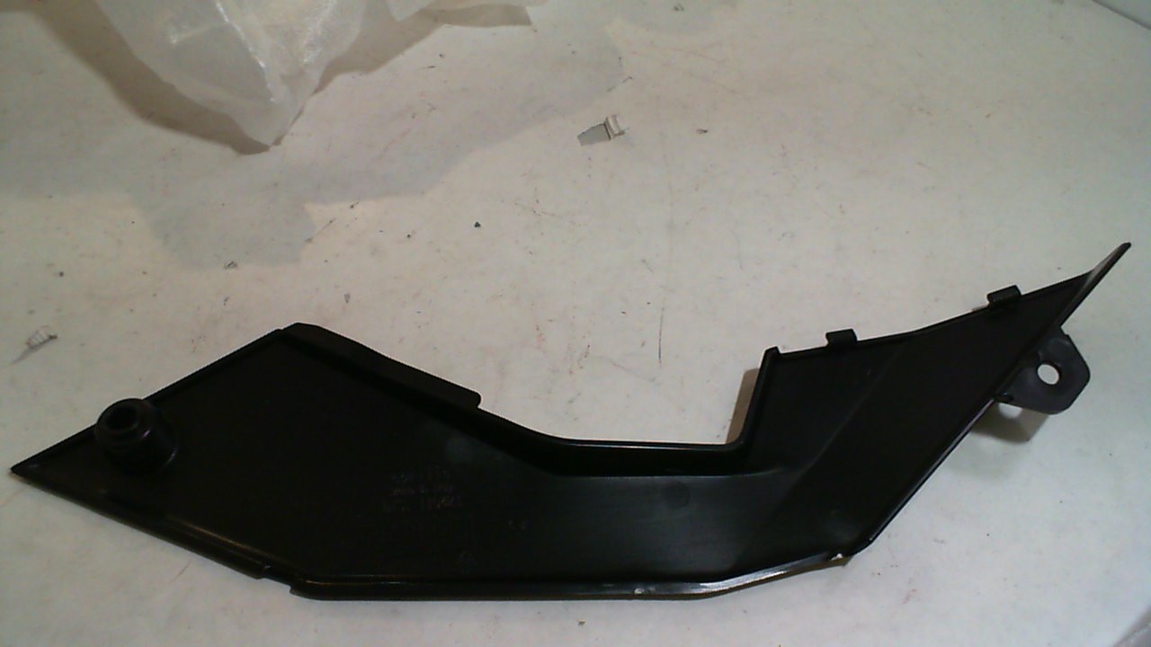 COPRIREGGISELLA SX RX SX 50 APRILIA AP861083 86108300W0N - immagine 3