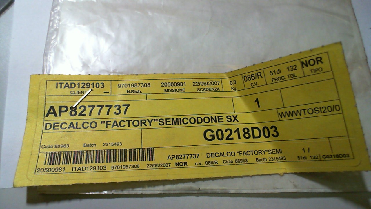 DECALCO FACTORY SEMICODONE SX SR APRILIA AP8277737 - immagine 2