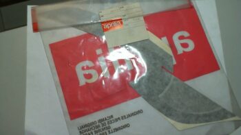 DECALCO LEONE SUP.DX SEMISCUDO SR APRILIA 860250