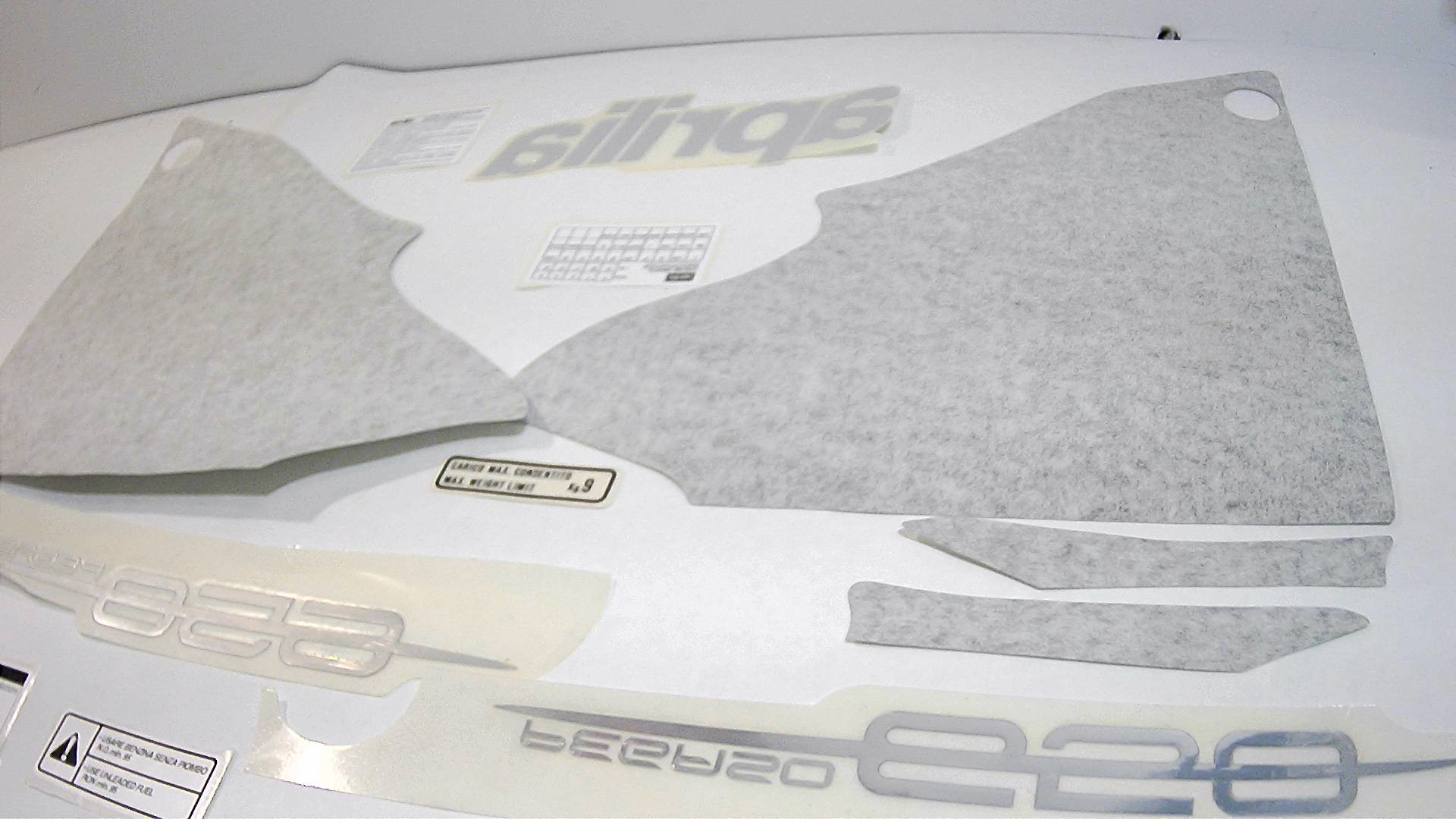 DECALCO SERIE PEGASO APRILIA AP8167320 - immagine 3