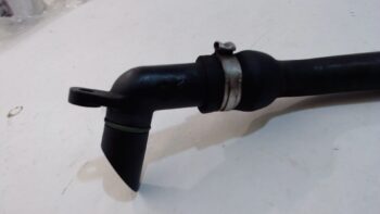 TUBO SFIATO COPERCHIO CARTER VOLANO PIAGGIO PER APRILIA - PIAGGIO 829047 USATO
