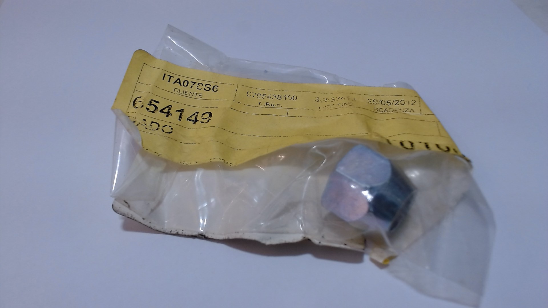 DADO SUPPORTO SNODO SPECCHIO PIAGGIO 654149