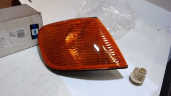 FRECCIA ANTERIORE DX AUDI 100 GECAR 22470