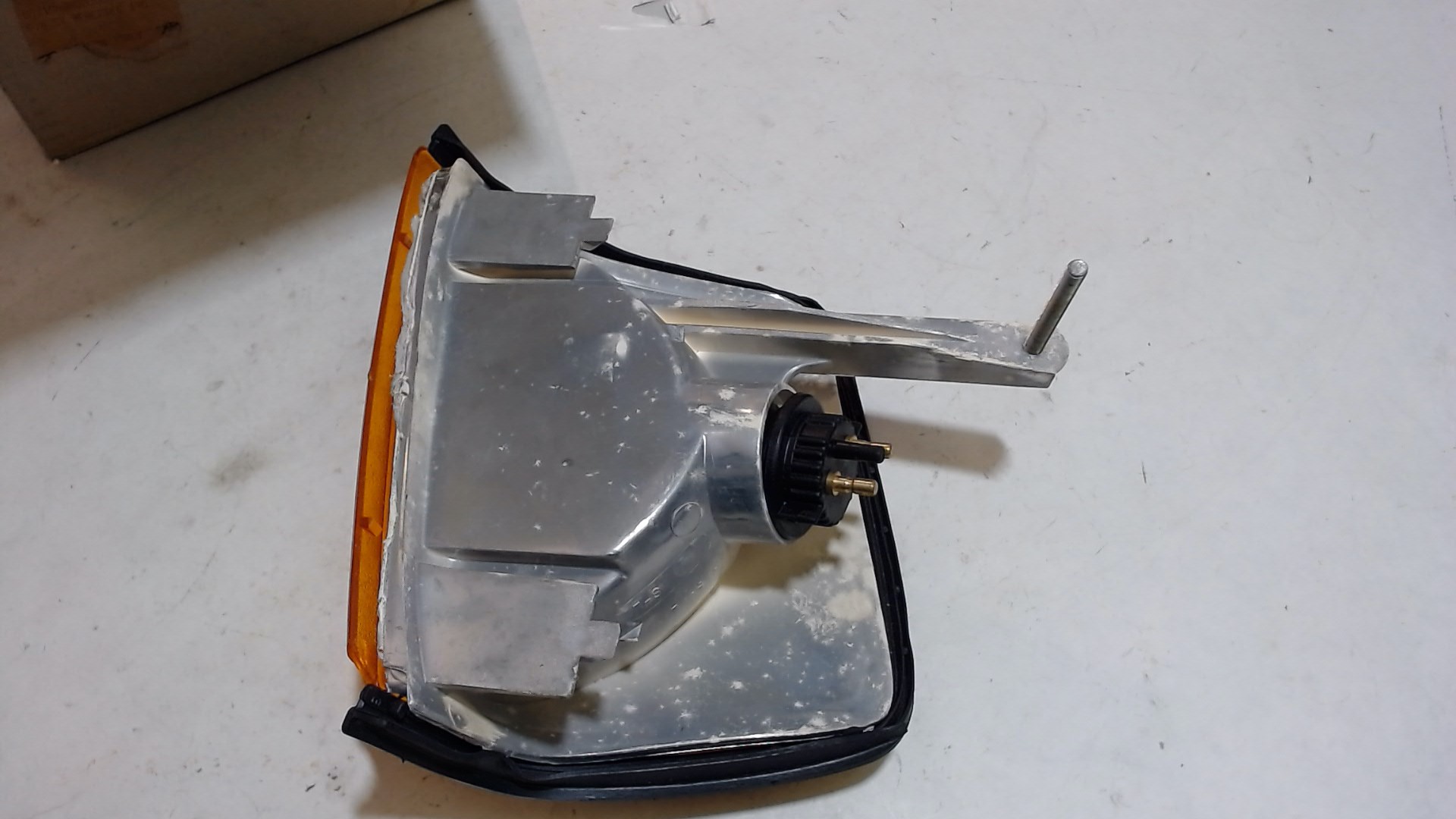 FRECCIA ANT SX. MERCEDES-BENZ 190 W 201 ARANCIONE - immagine 2