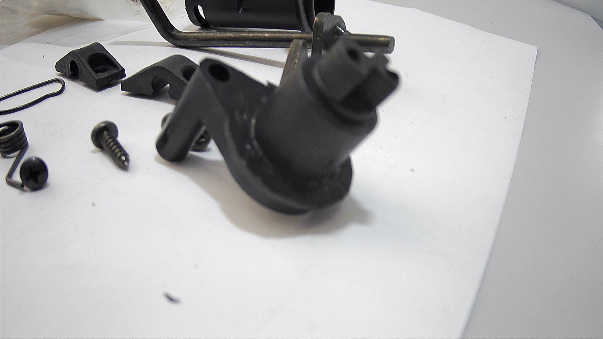 CORPO SERRATURA SELLA VESPA ET2/ET4 PIAGGIO 494511 - immagine 5