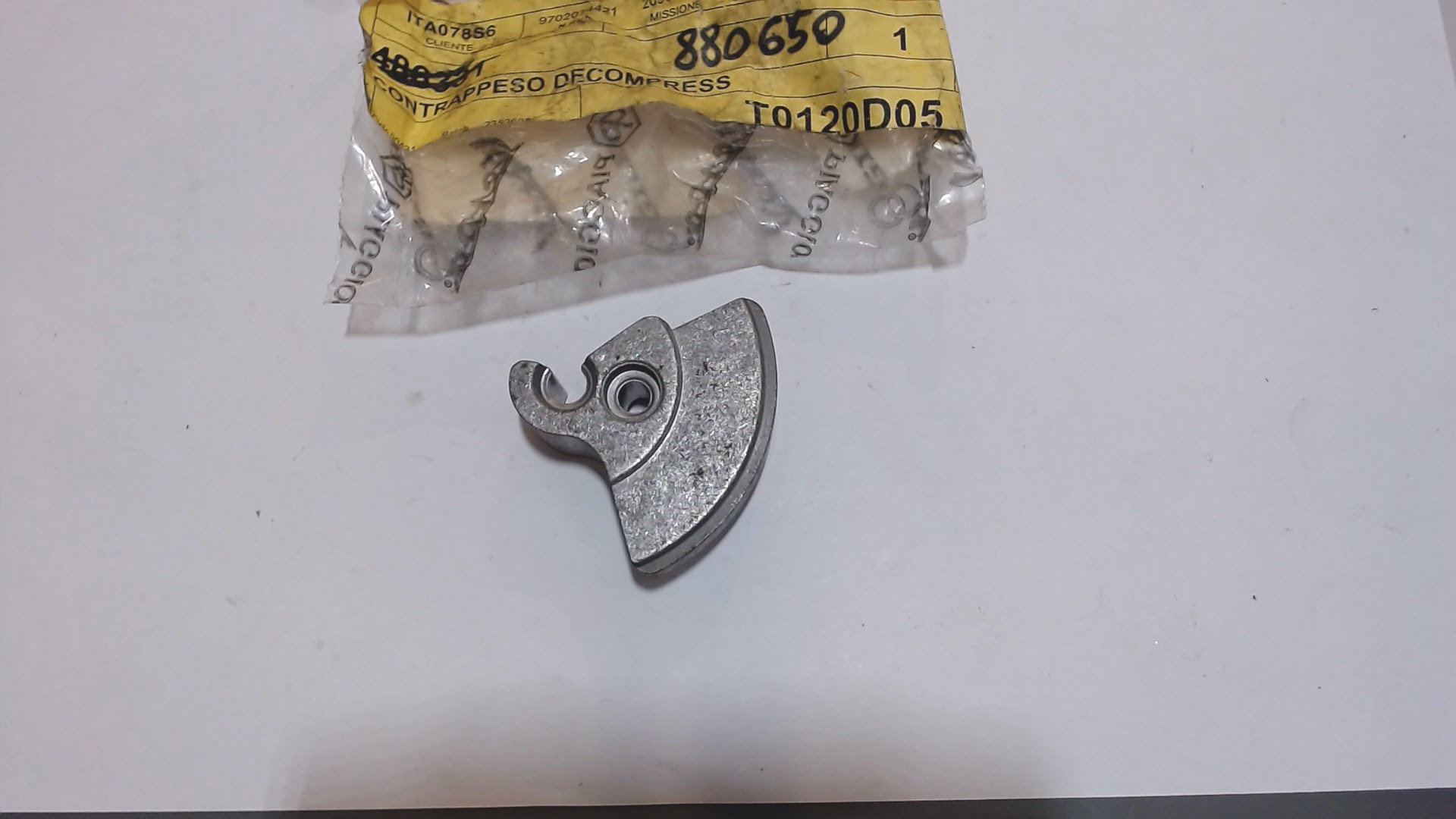 CONTRAPPESO DECOMPRESSORE CARNABY LIBERTY MP3 PIAGGIO 880650
