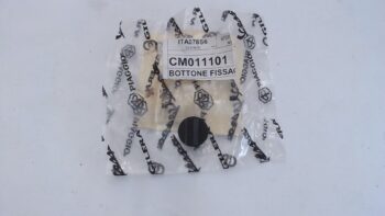 BOTTONE FISSAGGO PEDANA BEVERLY MP3 BV X10 HEXAGON PIAGGIO CM011101
