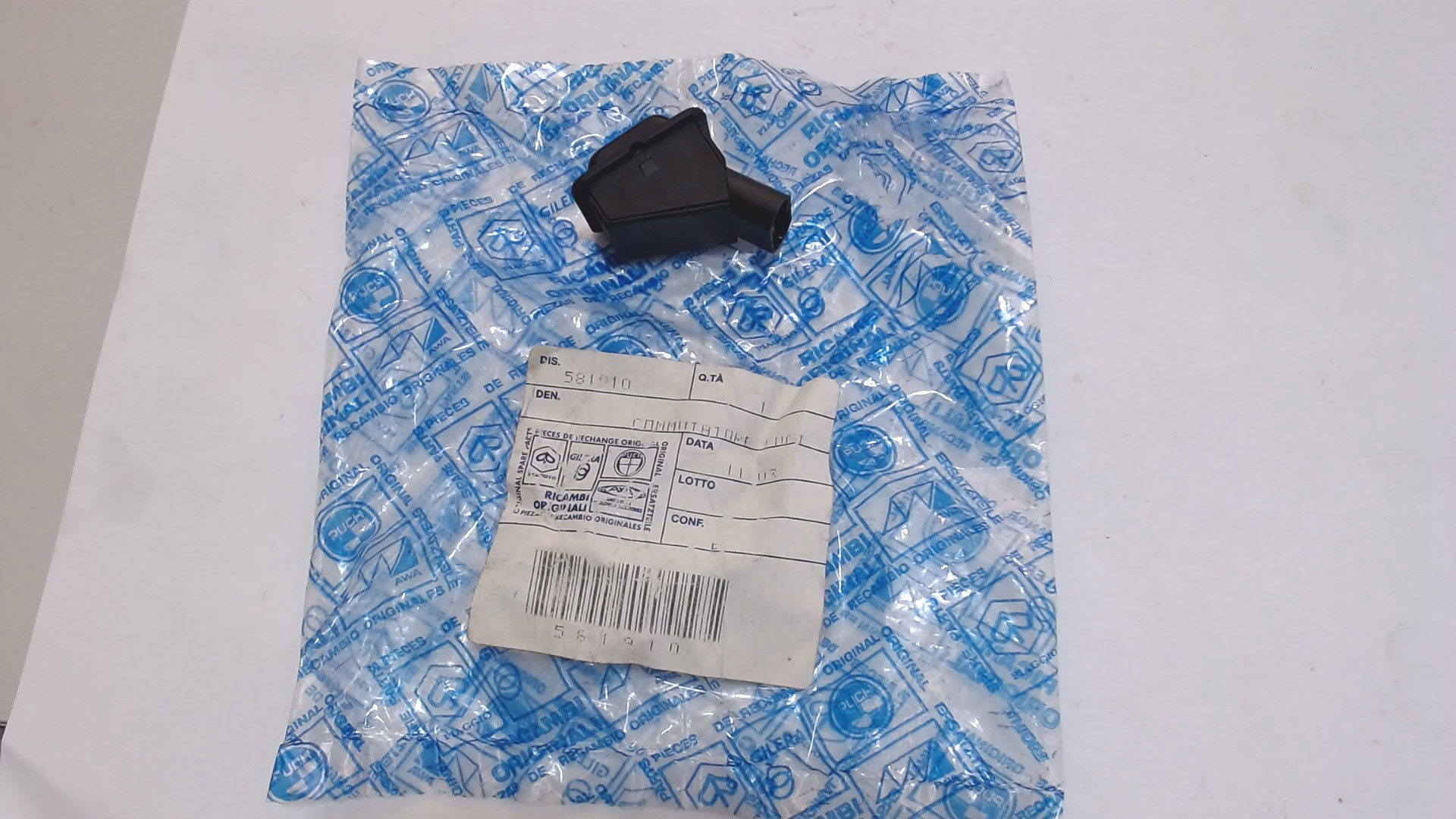 INTERRUTTORE LUCI FREE 50 PIAGGIO 581910 - immagine 2