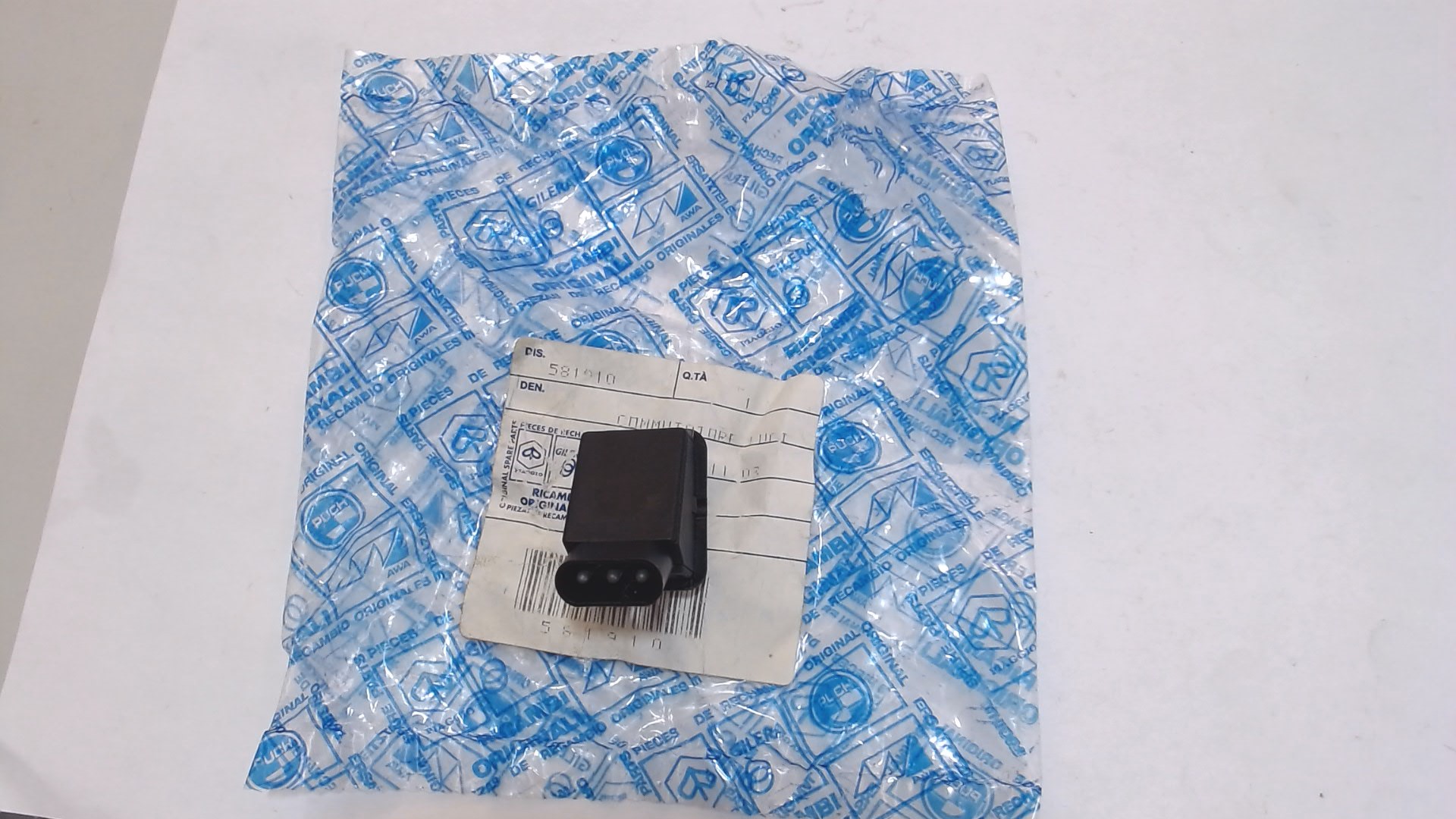 INTERRUTTORE LUCI FREE 50 PIAGGIO 581910 - immagine 3