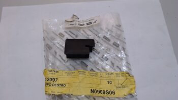 TAPPO DESTRO PIAGGIO 612097