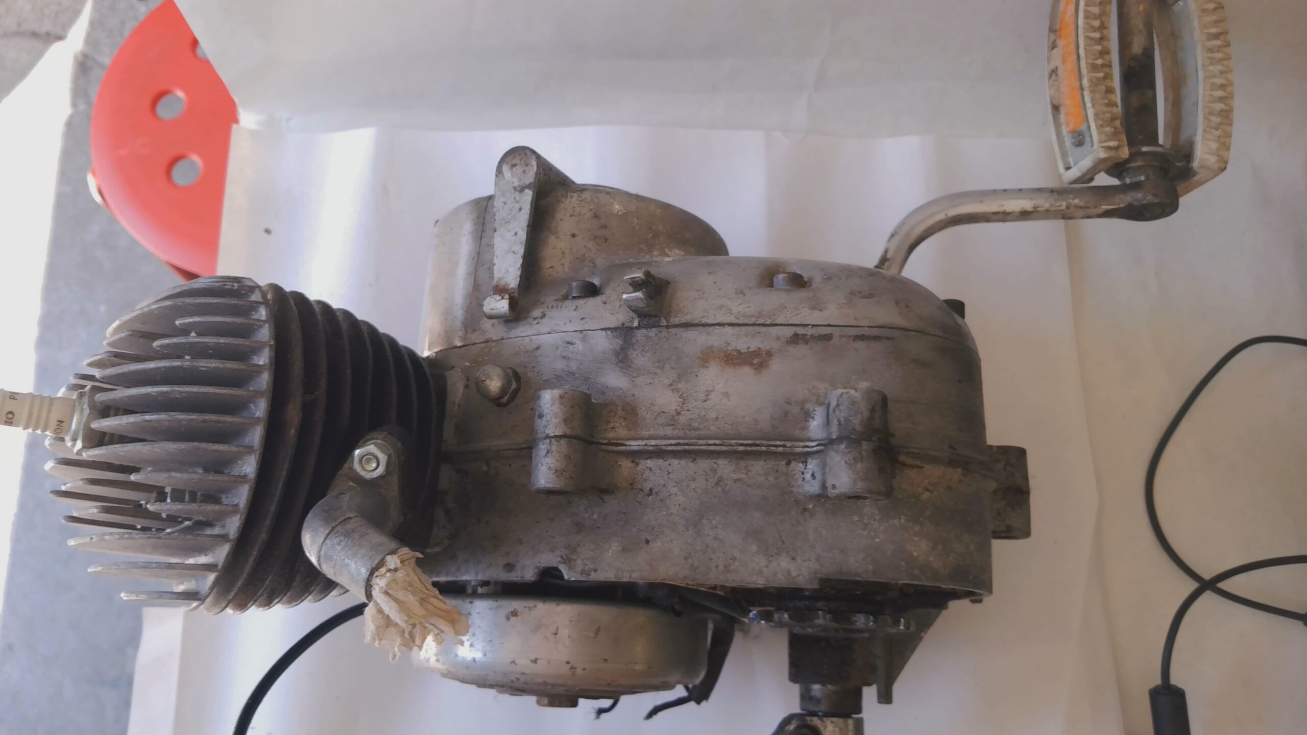 BLOCCO MOTORE BENELLI 50 A PEDALI - immagine 7