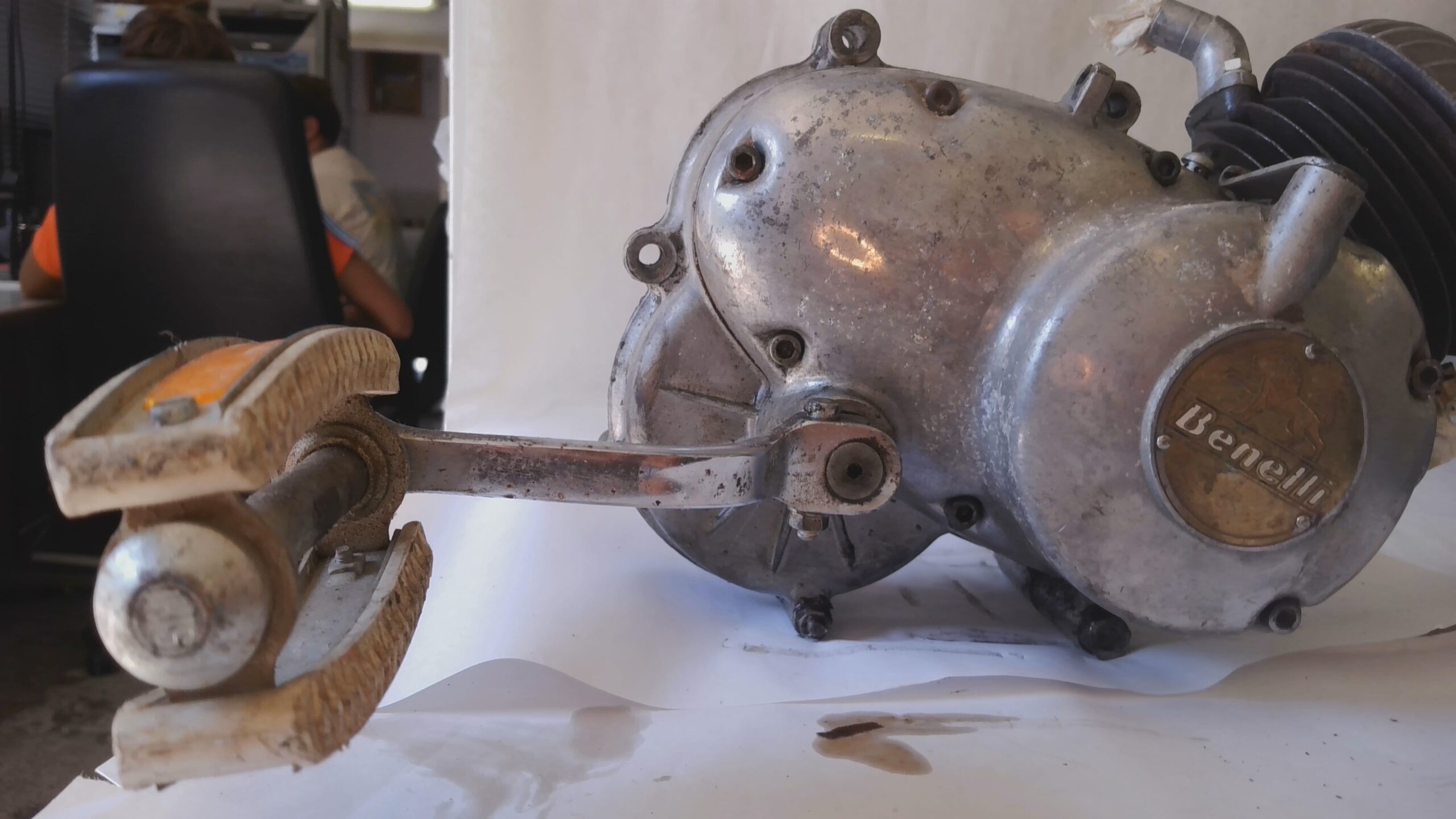 BLOCCO MOTORE BENELLI 50 A PEDALI - immagine 2