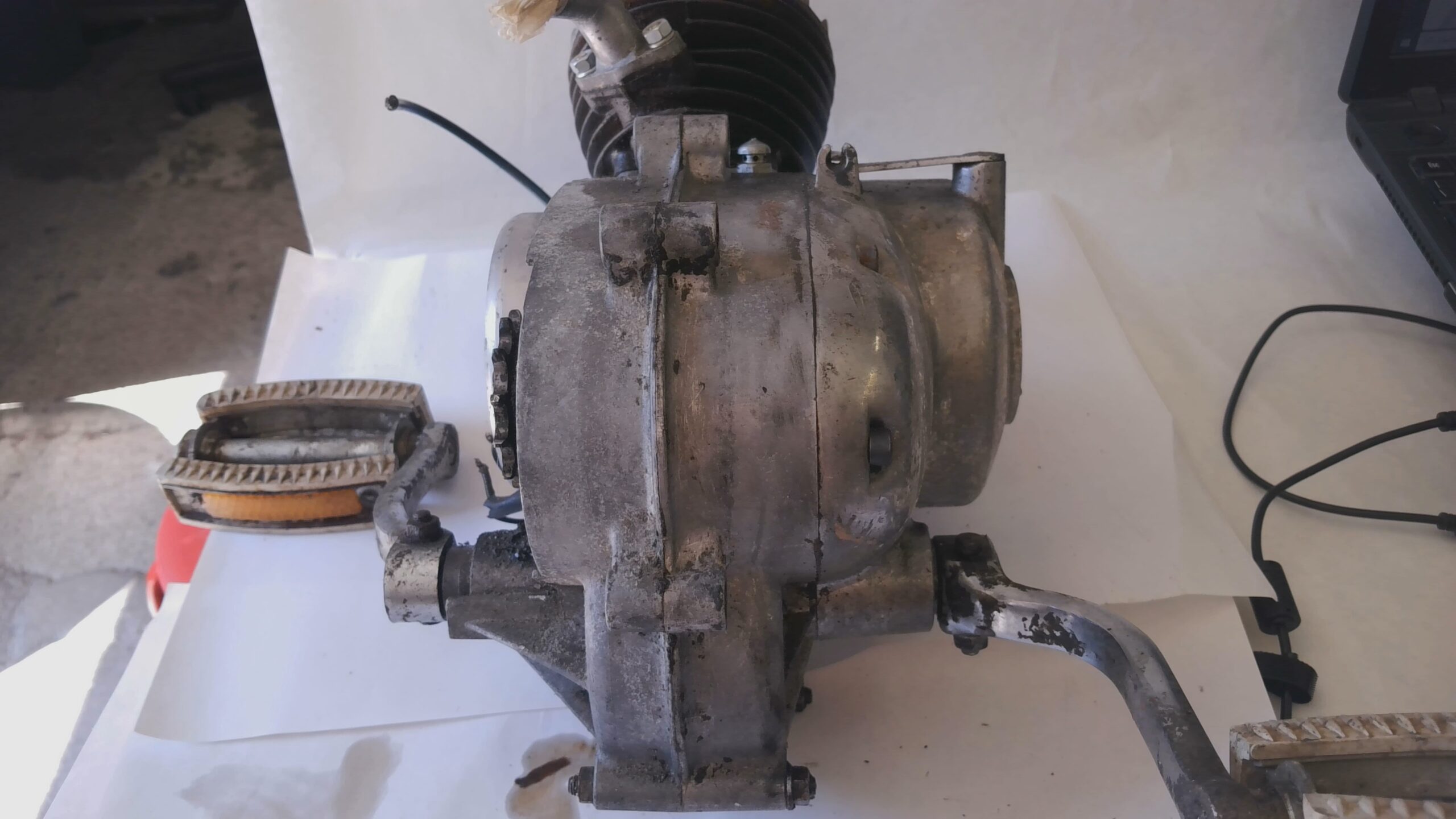 BLOCCO MOTORE BENELLI 50 A PEDALI - immagine 3