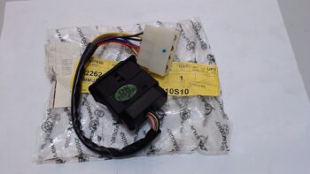 INTERRUTTORE FRECCE EMERGENZA APE PIAGGIO 632262