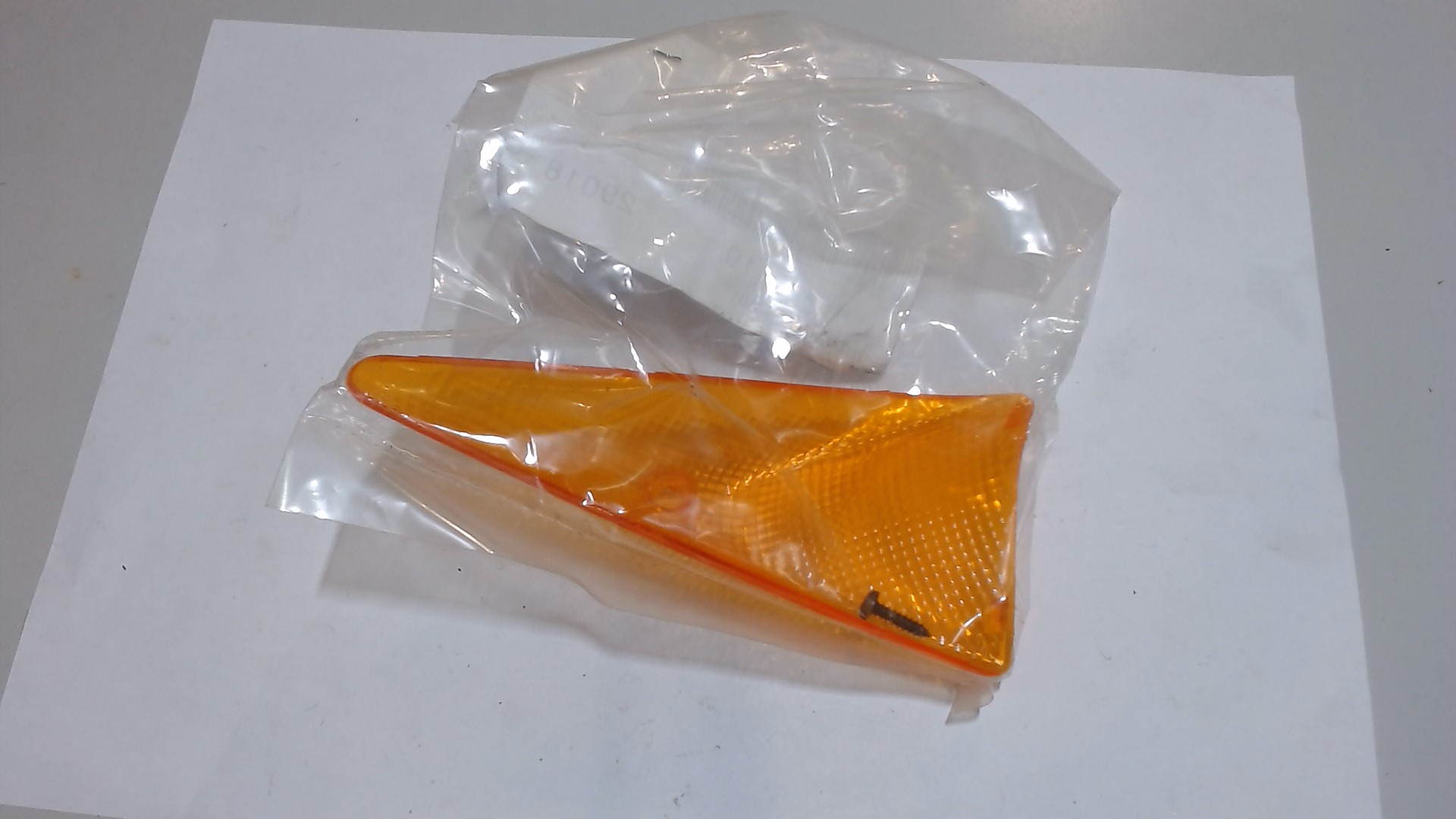 VETRO INDICATORE DI DIREZIONE FRECCIA SX POST SPEEDFIGHT PEUGEOT 753028 - immagine 4