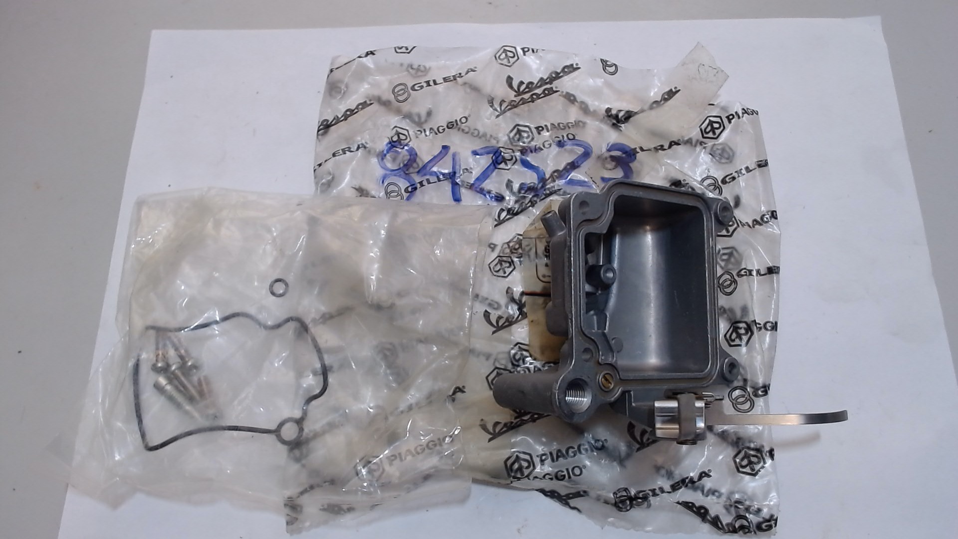 KIT VASCHETTA CARBURATORE CON COMPONENTI PIAGGIO APRILIA GILERA 842523