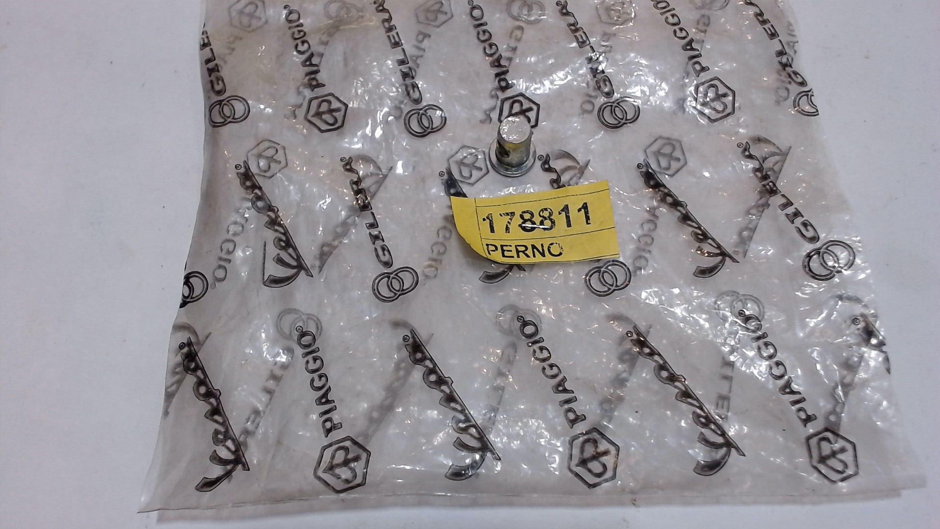 PERNO DISCO PORTAGANASCE APE TM 602 703 PIAGGIO 178811 - immagine 3